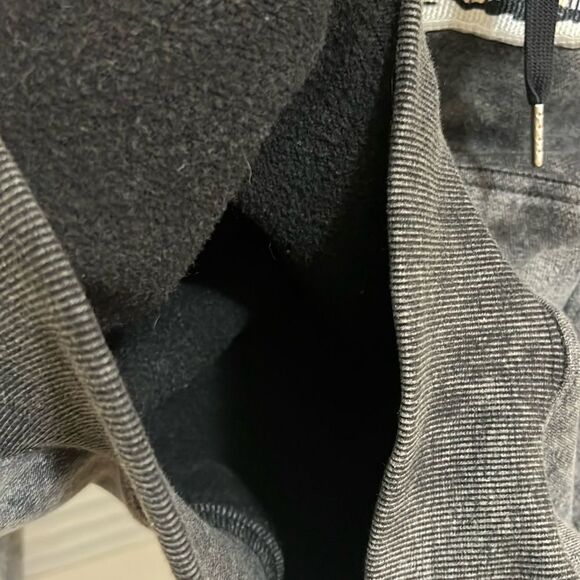 Charlie Brown edition hoodie - Picture 6 of 7